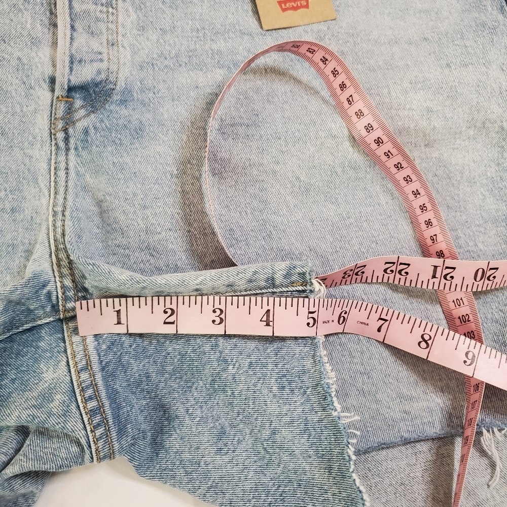 Levi high rise shorts - Picture 6 of 10